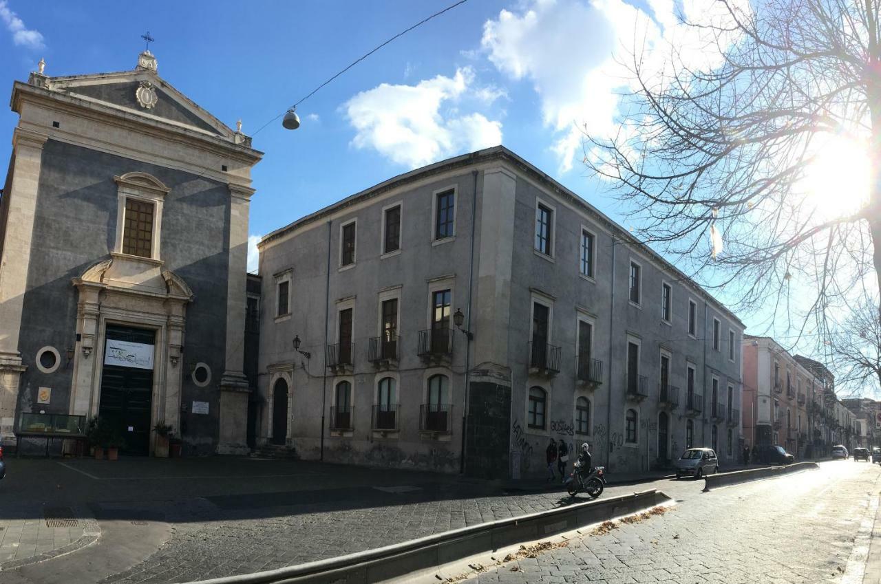 Dimora Del Papa Apartment Катания Екстериор снимка