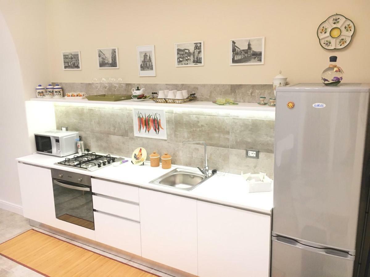 Dimora Del Papa Apartment Катания Екстериор снимка