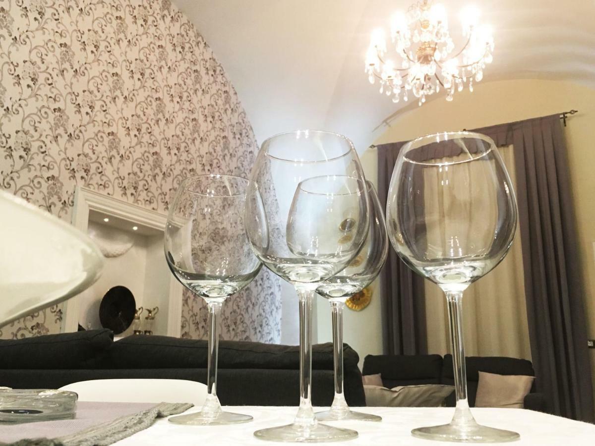 Dimora Del Papa Apartment Катания Екстериор снимка