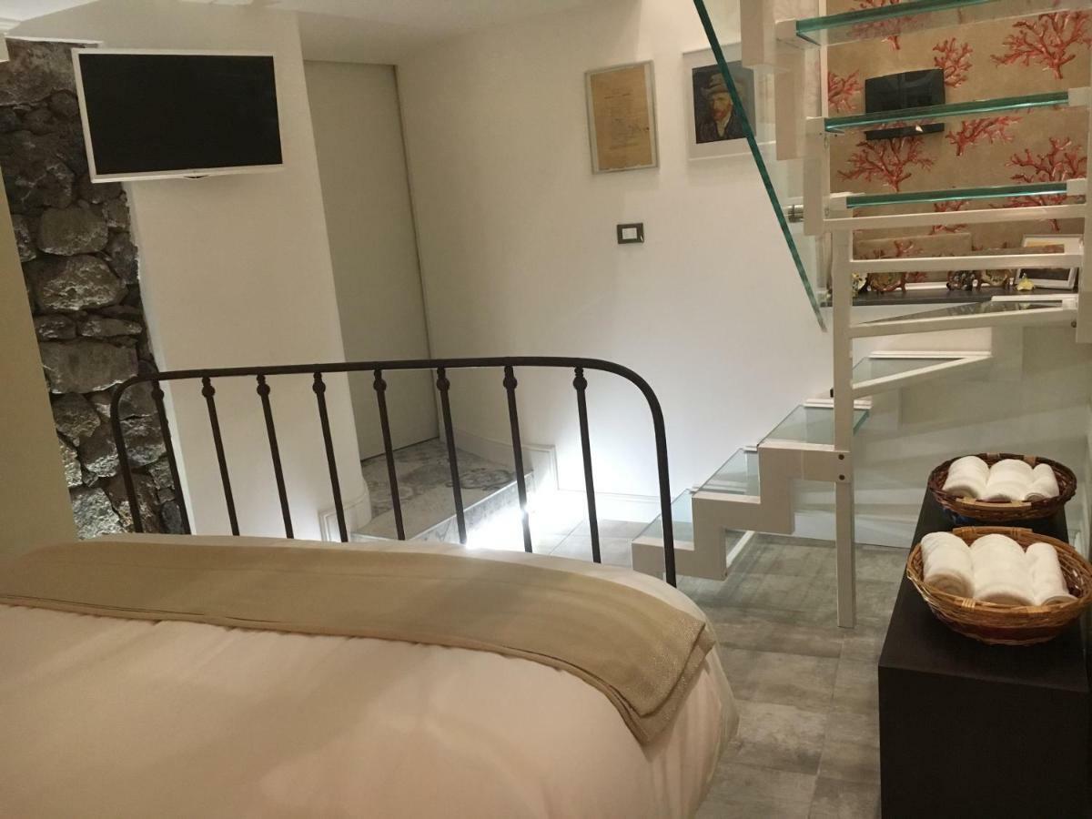 Dimora Del Papa Apartment Катания Екстериор снимка