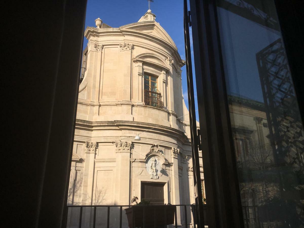 Dimora Del Papa Apartment Катания Екстериор снимка